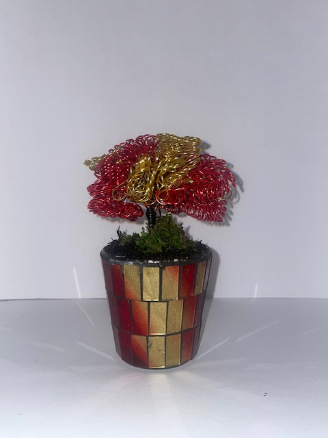 Red and Gold Wire Tree