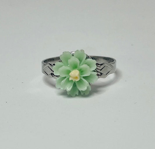 Green Flower Resizable Ring