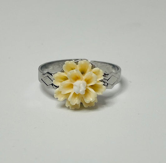 Yellow Flower Resizable Ring